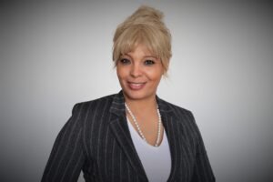 Renee-Montez-Avinir